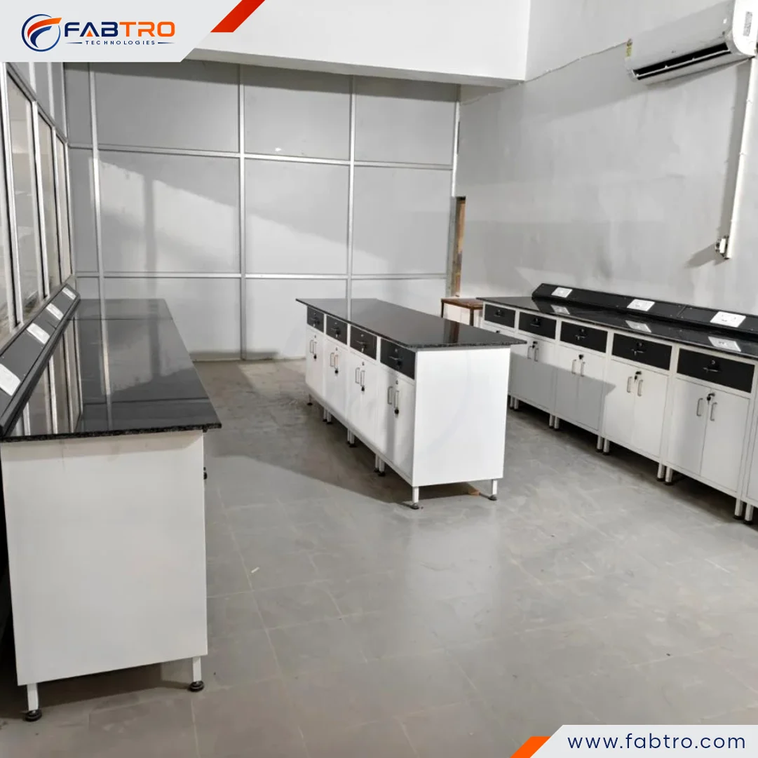 Lab Furniture Manufacturers in Agra